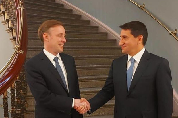 Hikmət Hacıyev Baydenin müşaviri ilə sülh danışıqlarını müzakirə etdi - FOTO