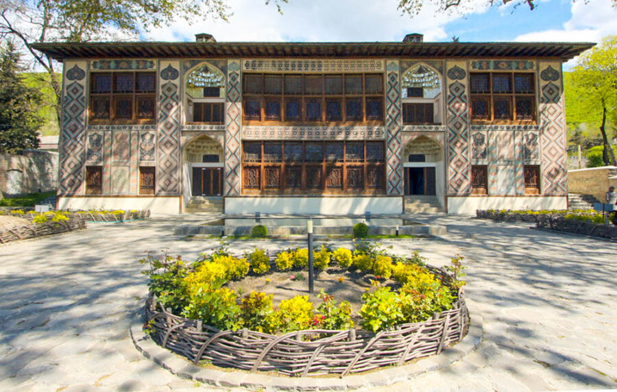 Şəkidə qəbri tapılan xanla bağlı İLGİNC MƏLUMATLAR