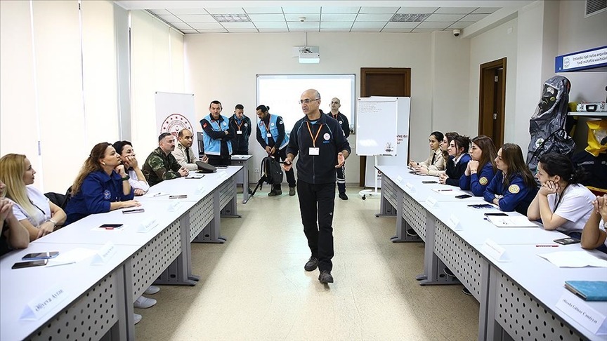 Türk mütəxəssislər səhiyyə işçilərimizə təlim keçdi - FOTO