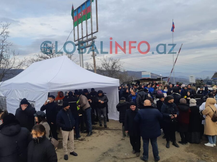 Qürurverici an: aksiyaçılar sülhməramlılara belə meydan oxudu – FOTO