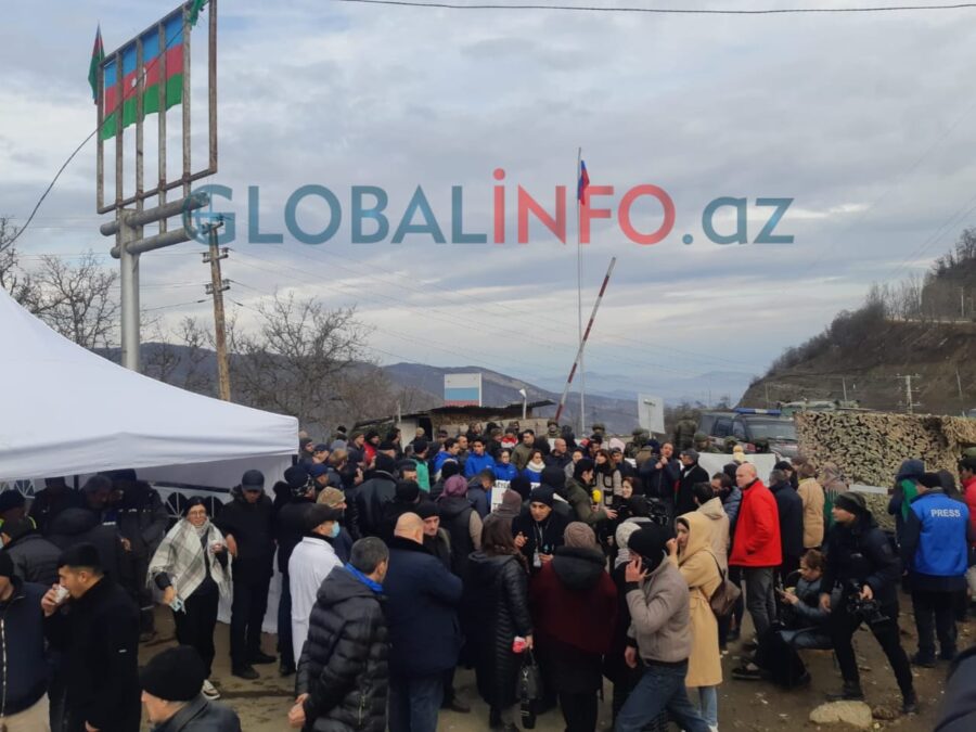 Qürurverici an: aksiyaçılar sülhməramlılara belə meydan oxudu – FOTO