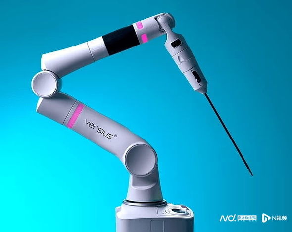 Robot ilk dəfə xərçəng əməliyyatı etdi - FOTO