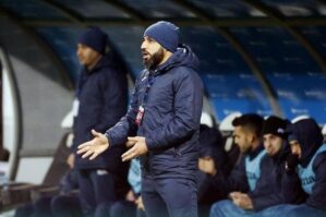 “Neftçi” qalib gəldi - Rəşad Sadıqov futbolçusu ilə mübahisə etdi