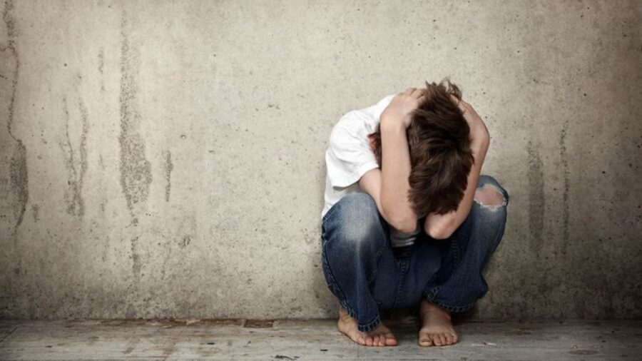 Məktəbli qardaşı ilə birləşib yuxarı sinif şagirdini döydü