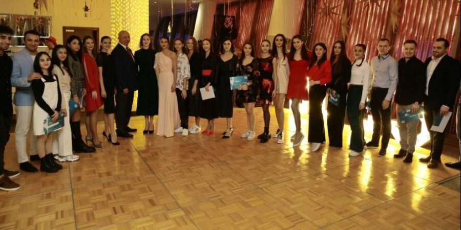 İlin ən yaxşı gimnastları bəlli oldu - FOTO 3 İlin ən yaxşı gimnastları bəlli oldu - FOTO