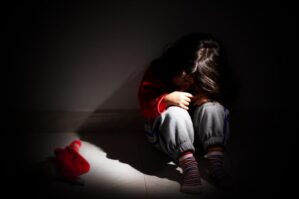 “Dayəsinin qayınatası 5 yaşlı qızıma təcavüz edib” – BAKIDA DƏHŞƏTLİ OLAY