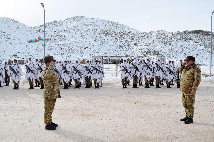 Generallar bu dəfə Laçındakı bölmələri yoxladı - VİDEO 1 Generallar bu dəfə Laçındakı bölmələri yoxladı - VİDEO
