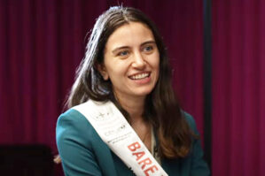 İngiltərənin makiyajsız gözəli Azərbaycandan danışdı