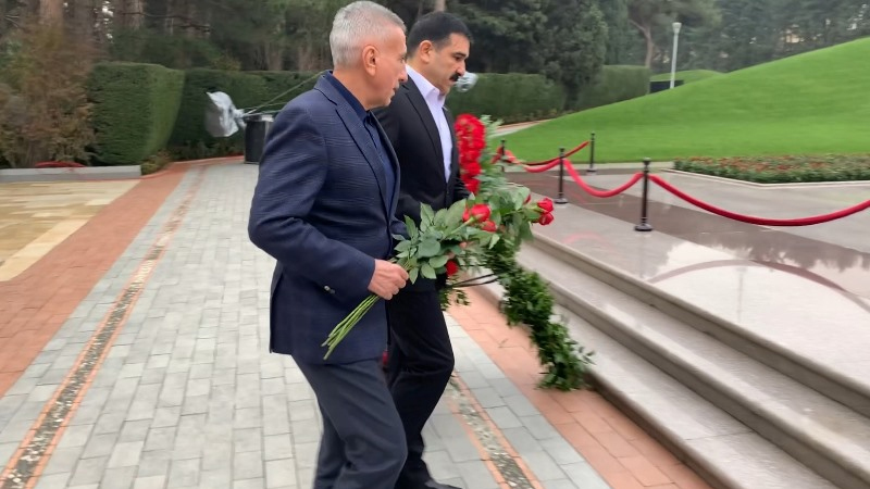 Həbsdən çıxan keçmiş nazir ilk dəfə onunla görüntüləndi - FOTOLAR