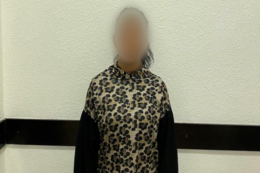 Uşaq evindən xalça oğurladı