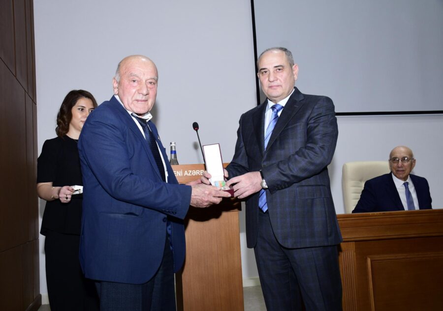 YAP İdarə Heyətinin iclası keçirildi - FOTOLAR