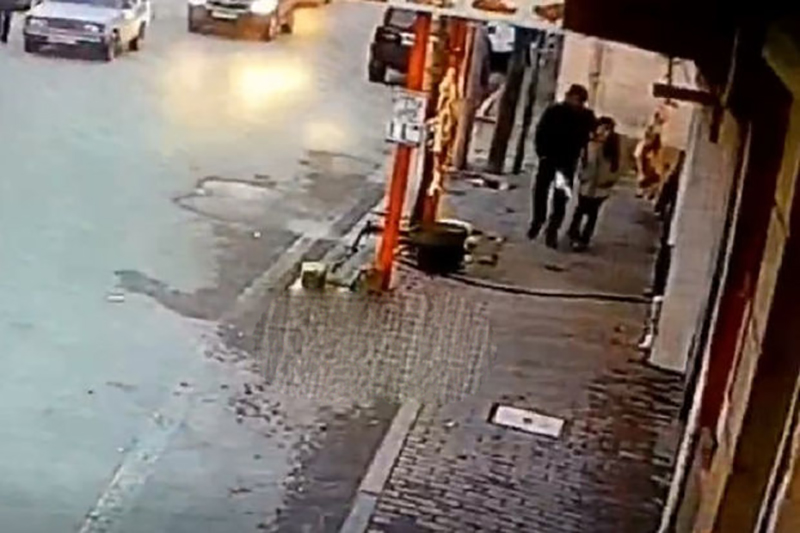 Bakıda manyak iki azyaşlıya qarşı qeyri-etik hərəkətlər etdi - VİDEO