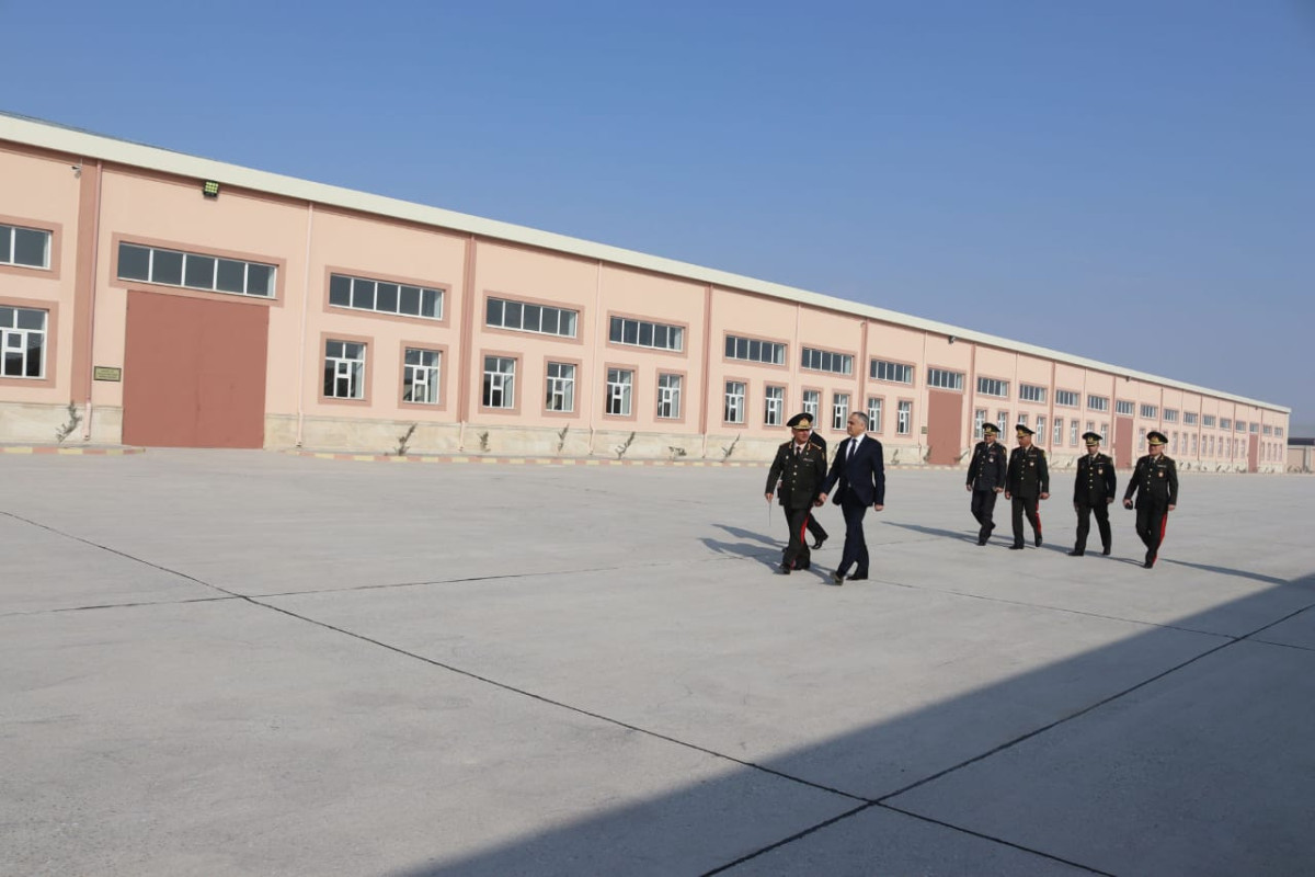 Fuad Nəcəfli “Naxçıvan” Bərpa-İstehsalat Hərbi Kompleksinə baş çəkib