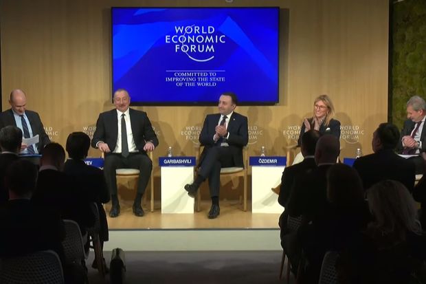 İlham Əliyev Davosda “Avrasiya Orta Dəhlizi: Yoldan magistrala” panel iclasında iştirak edir - CANLI
