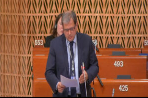 Türk deputat: Azərbaycan lazımsız qarşıdurmanın regiona iztirab gətirəcəyini anlayır