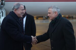 Hulusi Akar Britaniyada səfərdədir