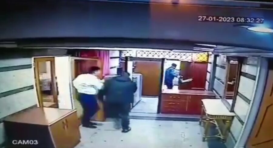 İrandakı səfirliyimizə hücum anı - ŞOK VİDEO/18+