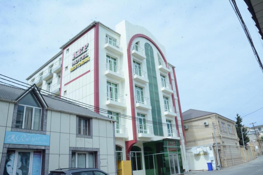 Mariupoldan yalangoch qizlarning fotosuratlari Super jinsiy olatni porno rasmlar