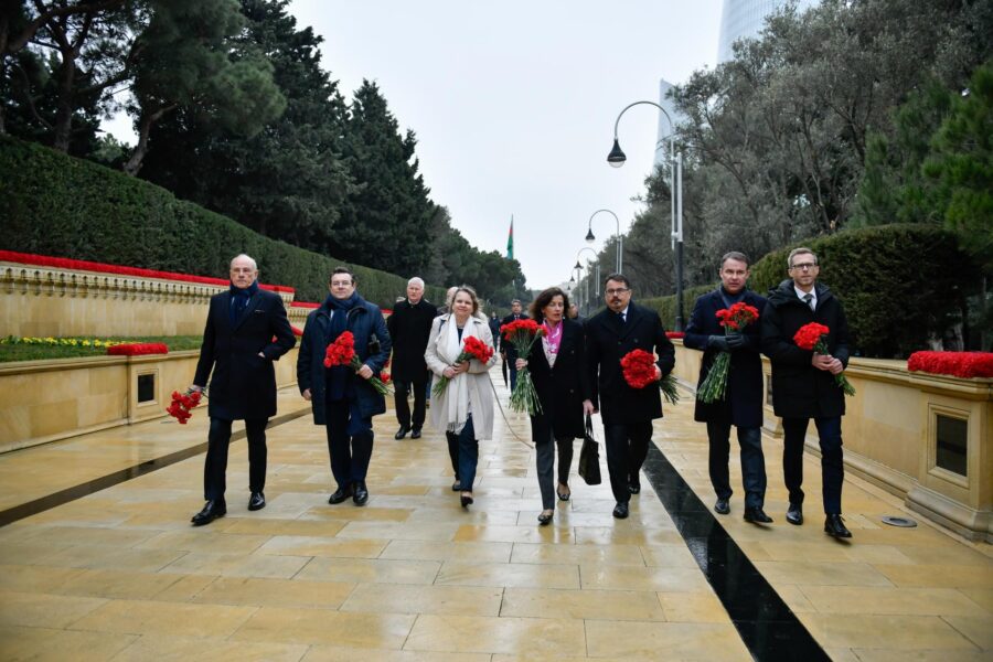Aİ Azərbaycana başsağlığı verdi - FOTOLAR