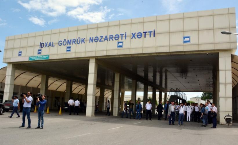 Gömrük sistemində tüğyan edən korrupsiya: rəhbərlik dəyişir, amma... - Deputatdan TƏKLİF