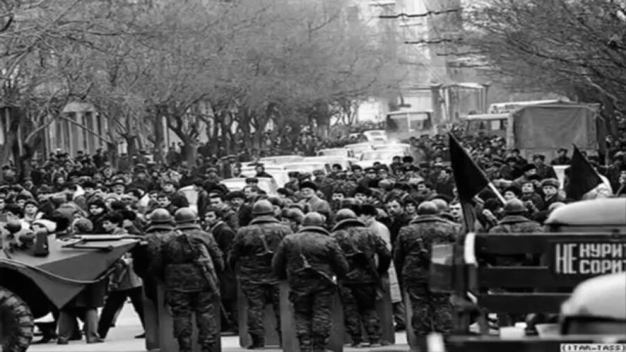 Şəhidin qardaşı: “Sovet hərbçisi Əbülfəzin barmağını kəsib...”