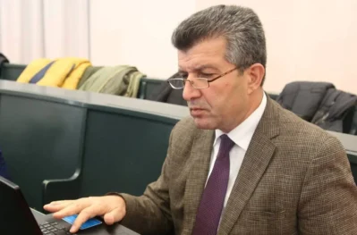 əlovsət əliyev