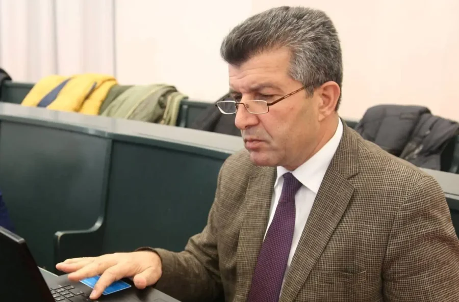 Əlövsət Əliyevin cinayət işinə xitam verildi