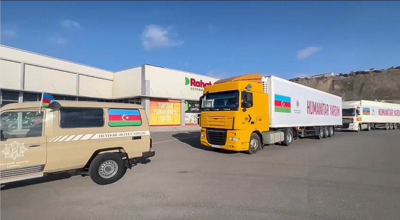 Heydər Əliyev Fondunun humanitar yardımını aparan təyyarə Türkiyəyə çatdı - YENİLƏNİB