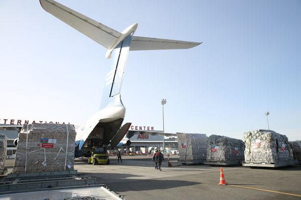 Mehriban Əliyevanın göstərişi ilə Türkiyəyə daha bir humanitar yardım təyyarəsi yola düşüb - FOTO