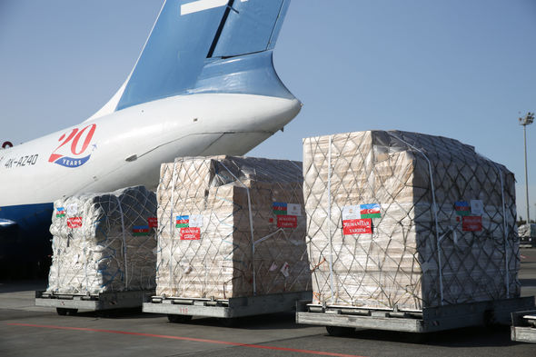 Mehriban Əliyevanın göstərişi ilə Türkiyəyə daha bir humanitar yardım təyyarəsi yola düşüb - FOTO