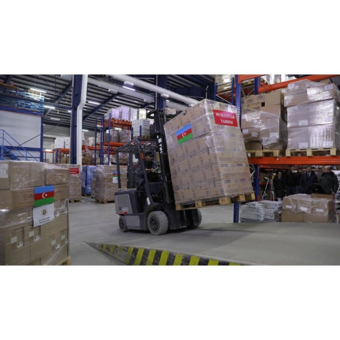 Mehriban Əliyeva humanitar yardımla bağlı paylaşım etdi - FOTOLAR