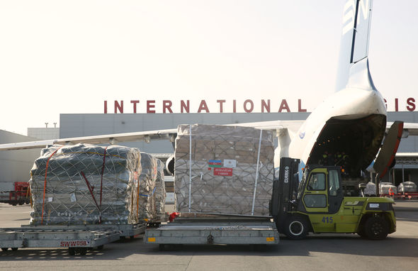 Mehriban Əliyevanın göstərişi ilə Türkiyəyə daha bir humanitar yardım təyyarəsi yola düşüb - FOTO