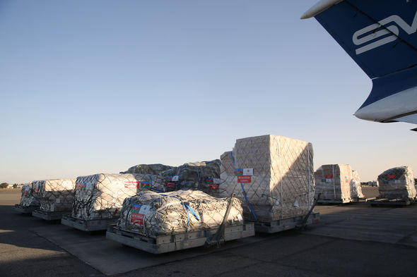 Mehriban Əliyevanın göstərişi ilə Türkiyəyə daha bir humanitar yardım təyyarəsi yola düşüb - FOTO