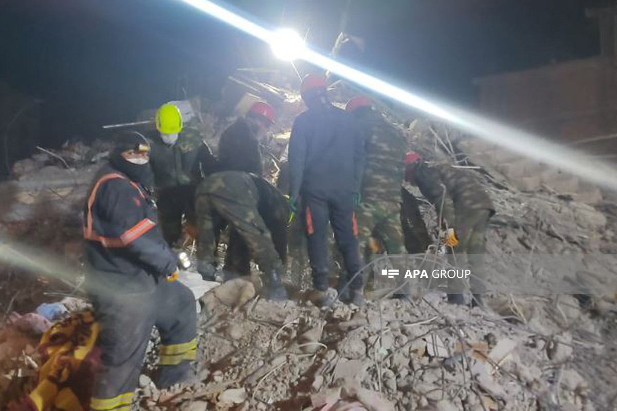 FHN Kahramanmaraşda axtarış işlərinə itləri də cəlb etdi - FOTOLAR