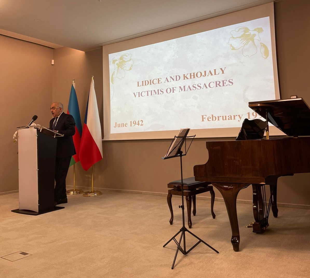 Praqada Xocalı soyqırımı ilə bağlı tədbir keçirildi - FOTO / VİDEO