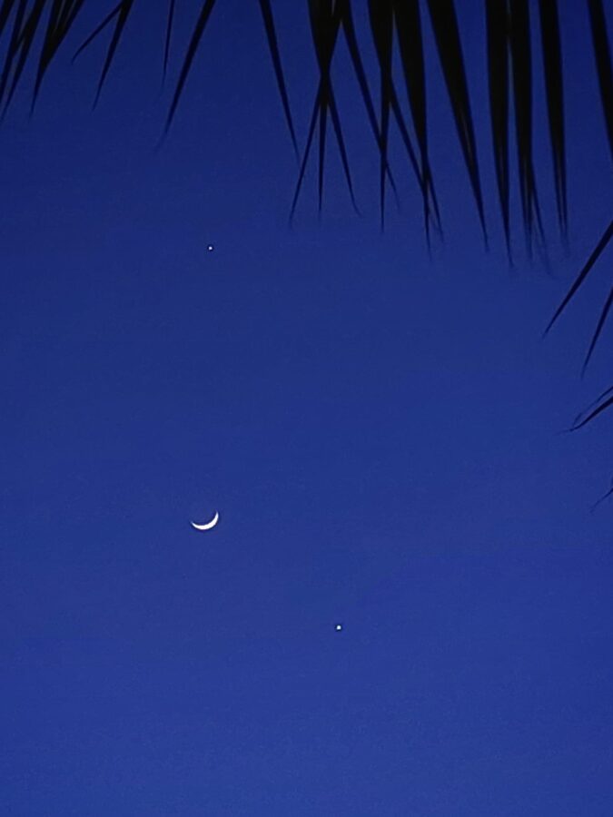 Hər kəs Bakı səmasındakı bu görüntüdən danışır - VİDEO