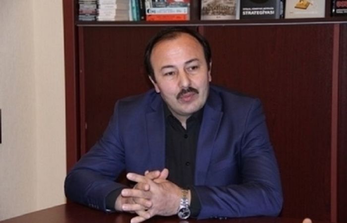 Qazaxıstan prezidenti azərbaycanlı şairi təltif etdi - FOTO