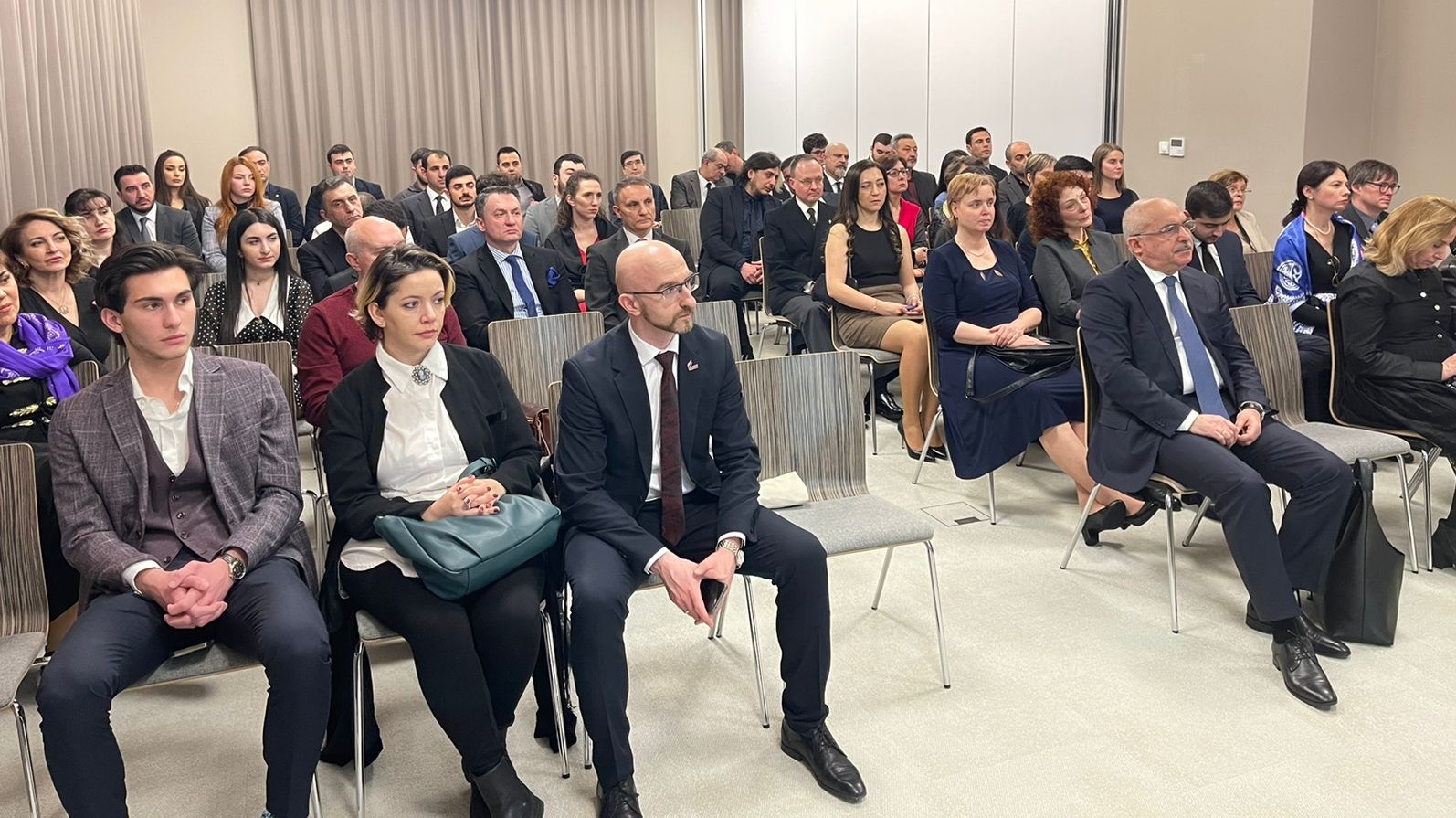 Praqada Xocalı soyqırımı ilə bağlı tədbir keçirildi - FOTO / VİDEO