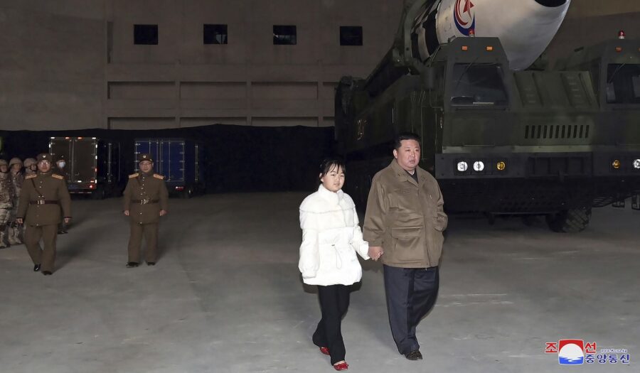 Kim Çen İn və qızı ilə bağlı maraqlı addım