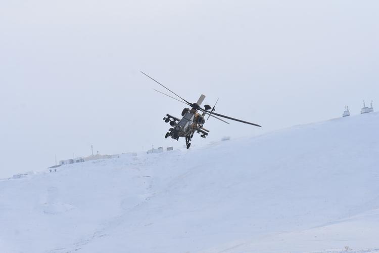 Azərbaycan pilotları məşhur təlimdə - FOTOLAR