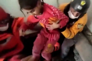 80 saat sonra daha 3 uşaq xilas edildi - VİDEO