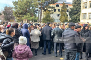 Bu məktəbdə aksiya keçirilir - FOTOLAR