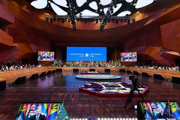 Zirvə görüşündə nələr yaşandı? - VİDEO 1 Zirvə görüşündə nələr yaşandı? - VİDEO