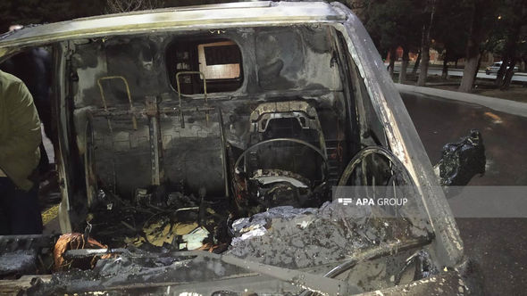 Gəncədə mikroavtobus yandı - FOTO