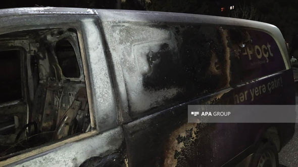 Gəncədə mikroavtobus yandı - FOTO