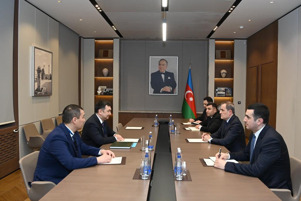 Ceyhun Bayramov Qazaxıstanın informasiya və sosial inkişaf naziri ilə görüşdü - FOTO 3 6409f7f0506326409f7f05063316783748966409f7f0506306409f7f050631