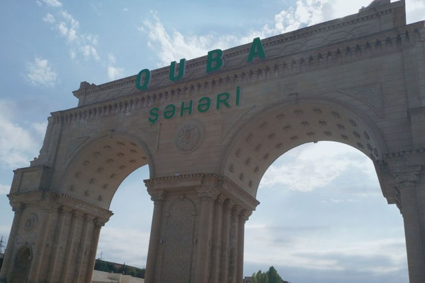 Qubada narkoman sürücü mikroavtobusu idarə edərkən... - FOTO