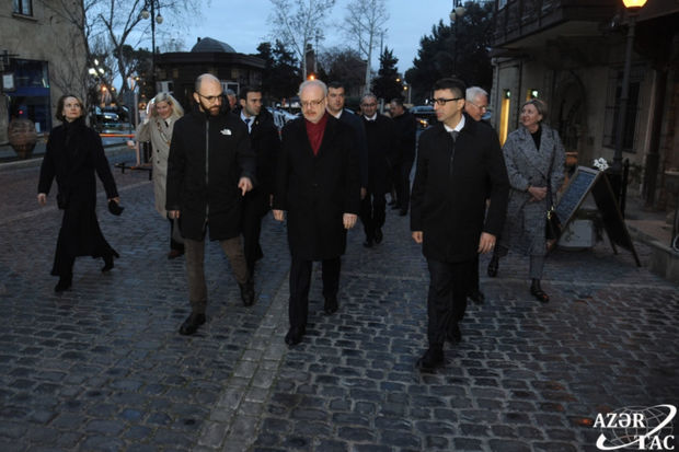 Latviya Prezidenti İçərişəhərdə oldu - FOTOLAR