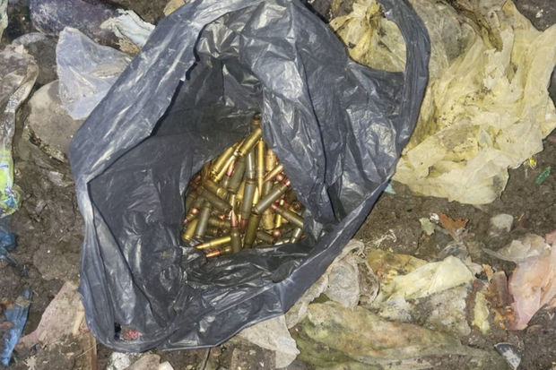 Qubada silah-sursat aşkarlandı - FOTO