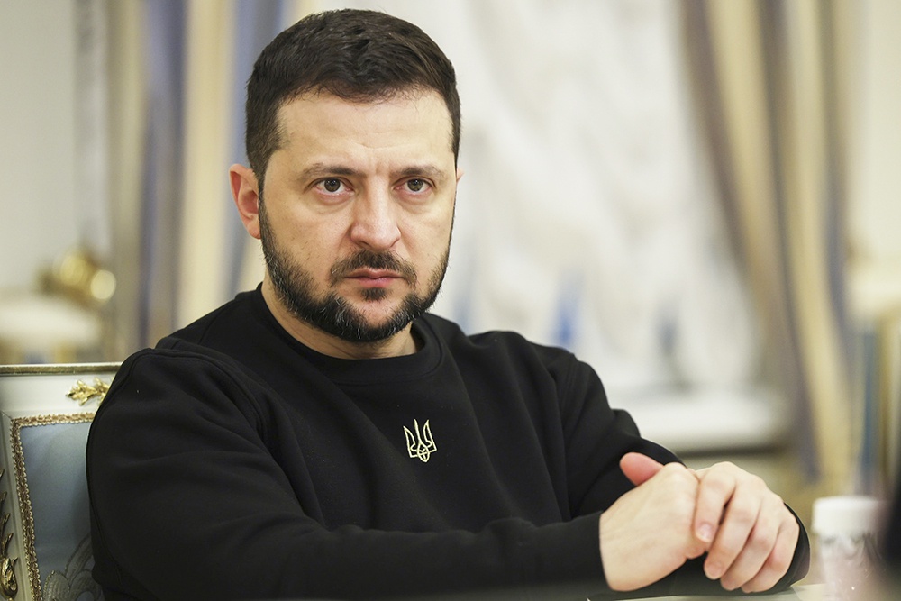 Zelenski müşavirini vəzifədən azad etdi